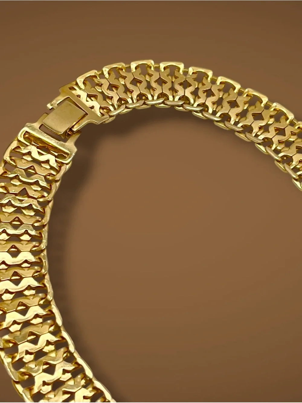 Vintage Unsigned Monet Gold Tone Statement Runway Choker Collar Necklace